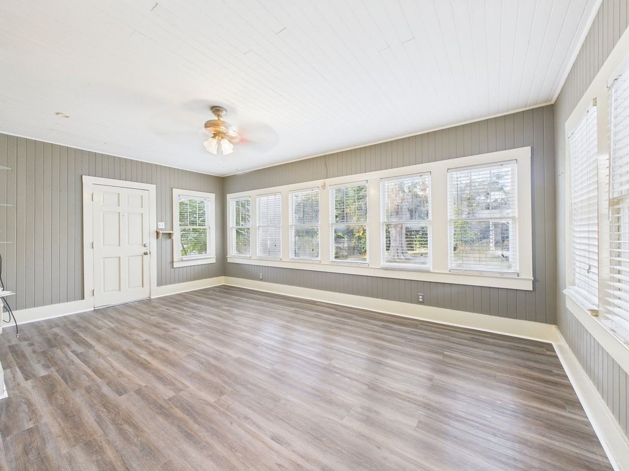 408 Harding St - Photo 6 of 19