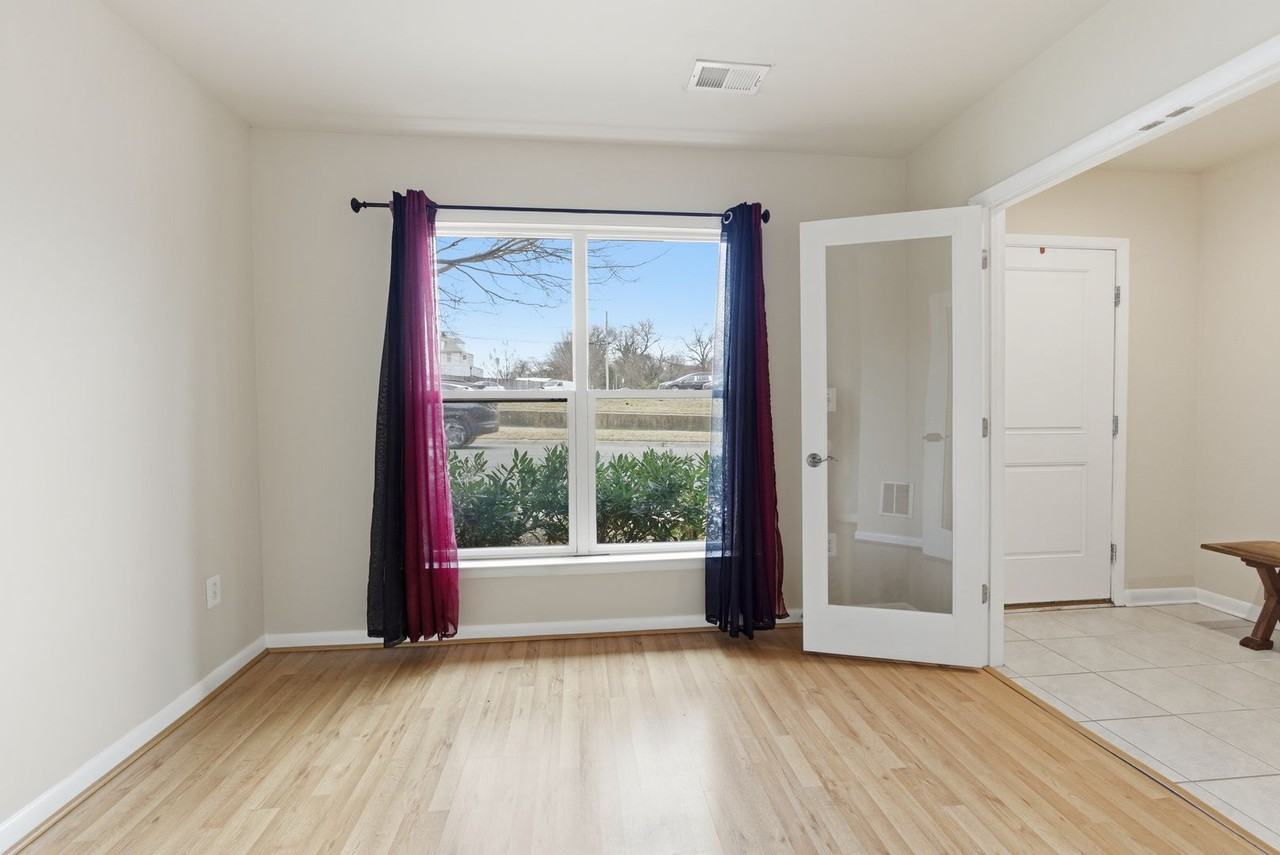 4507 Madison Street - Photo 4 of 38