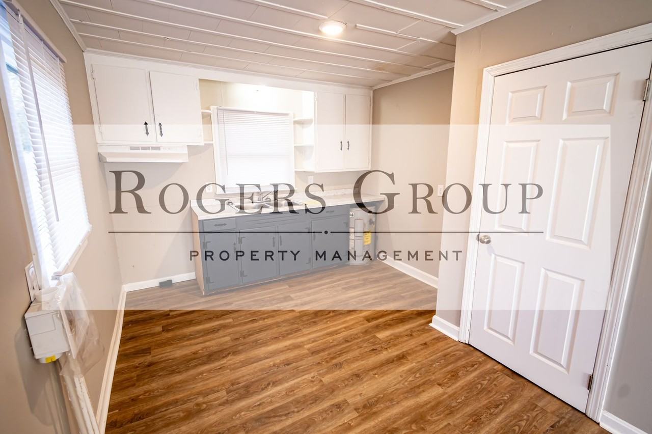 719 John Street - Photo 6 of 7