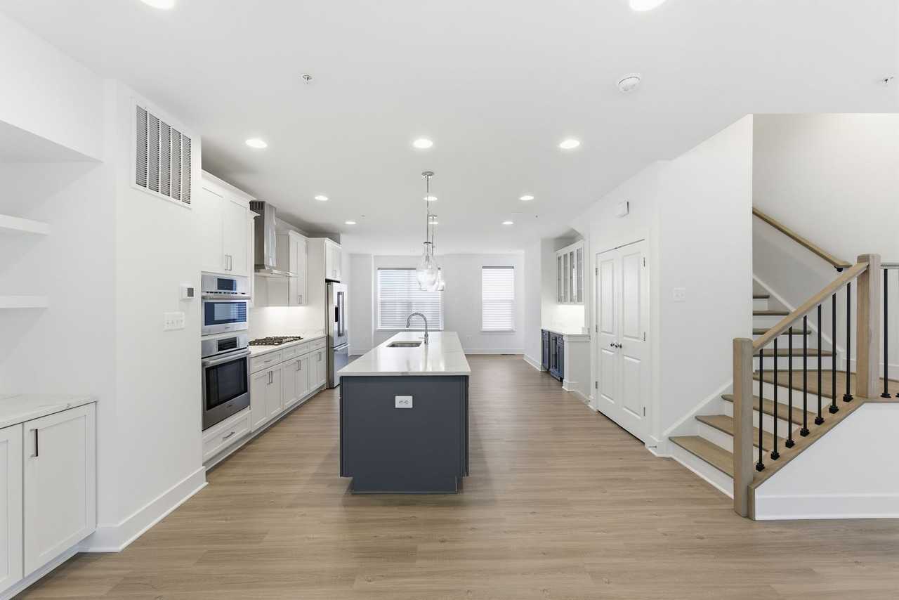 302 Alluvium Dr - Photo 4 of 41