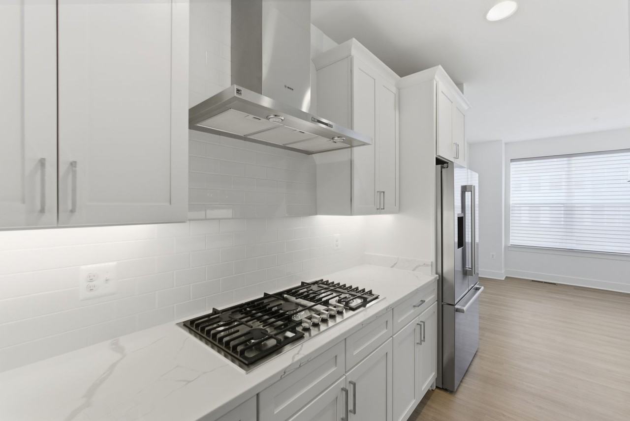 302 Alluvium Dr - Photo 7 of 41