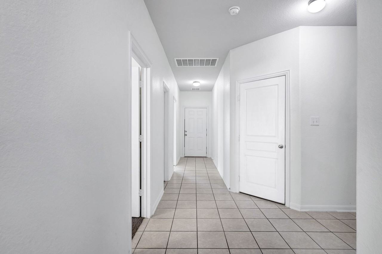 11523 Verdis Vly - Photo 2 of 29