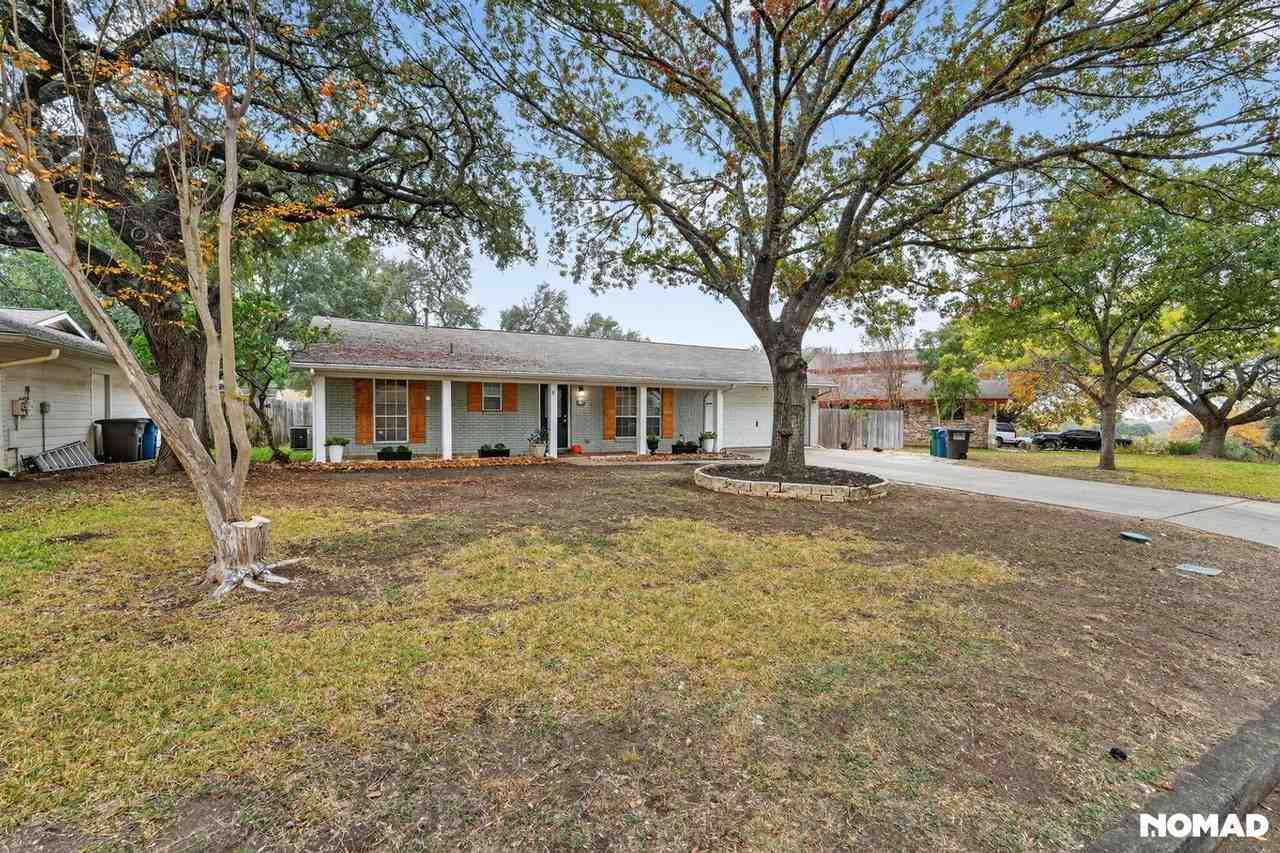 5718 Charlie Chan Drive - Photo 3 of 32