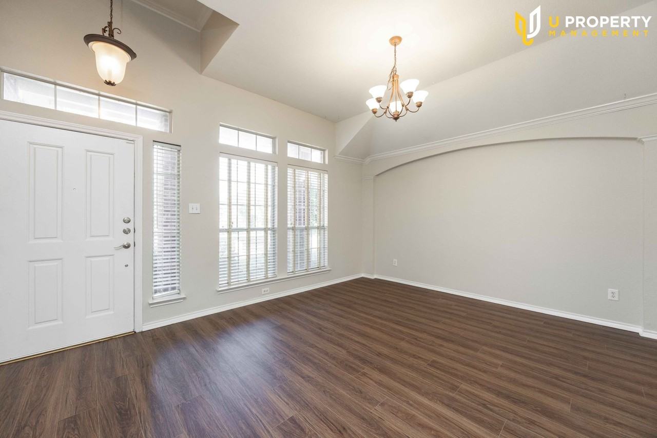 2444 Elm Leaf Lane - Photo 2 of 40