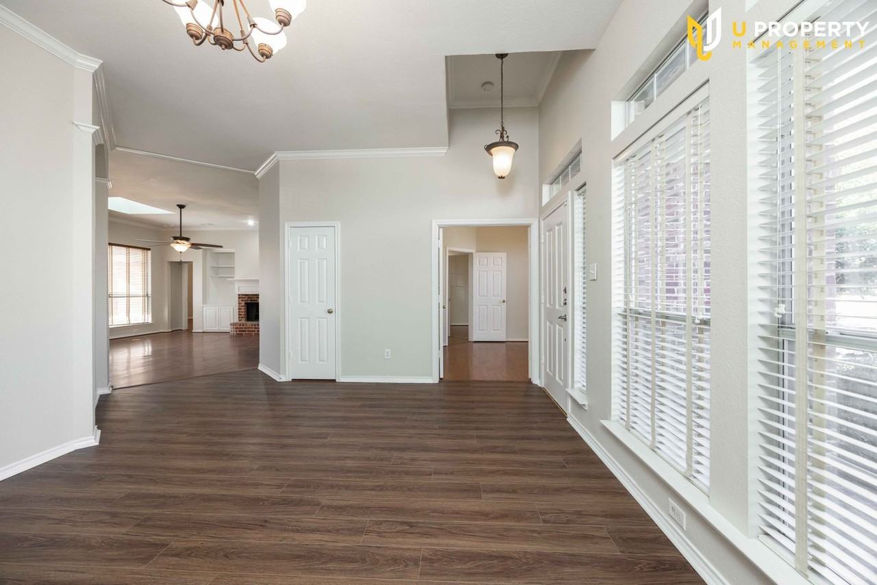 2444 Elm Leaf Lane - Photo 3 of 40