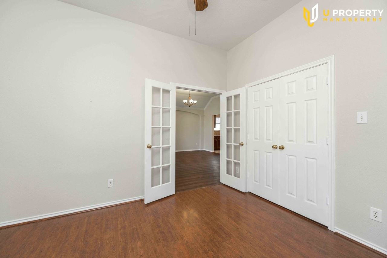 2444 Elm Leaf Lane - Photo 5 of 40