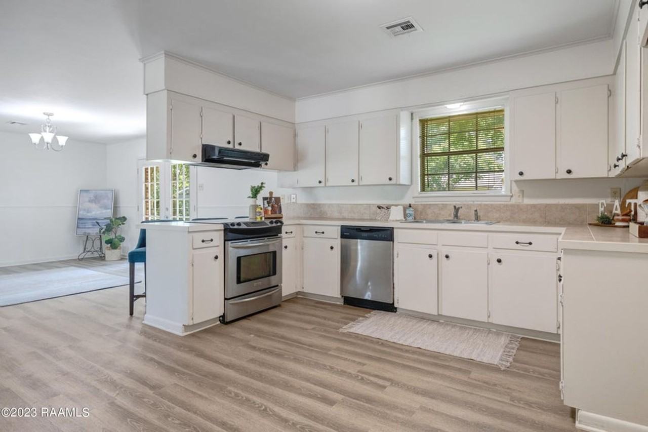 311 Gerald Drive - Photo 5 of 15