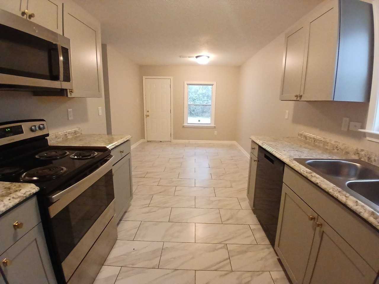 4651 Addington Drive - Photo 5 of 13