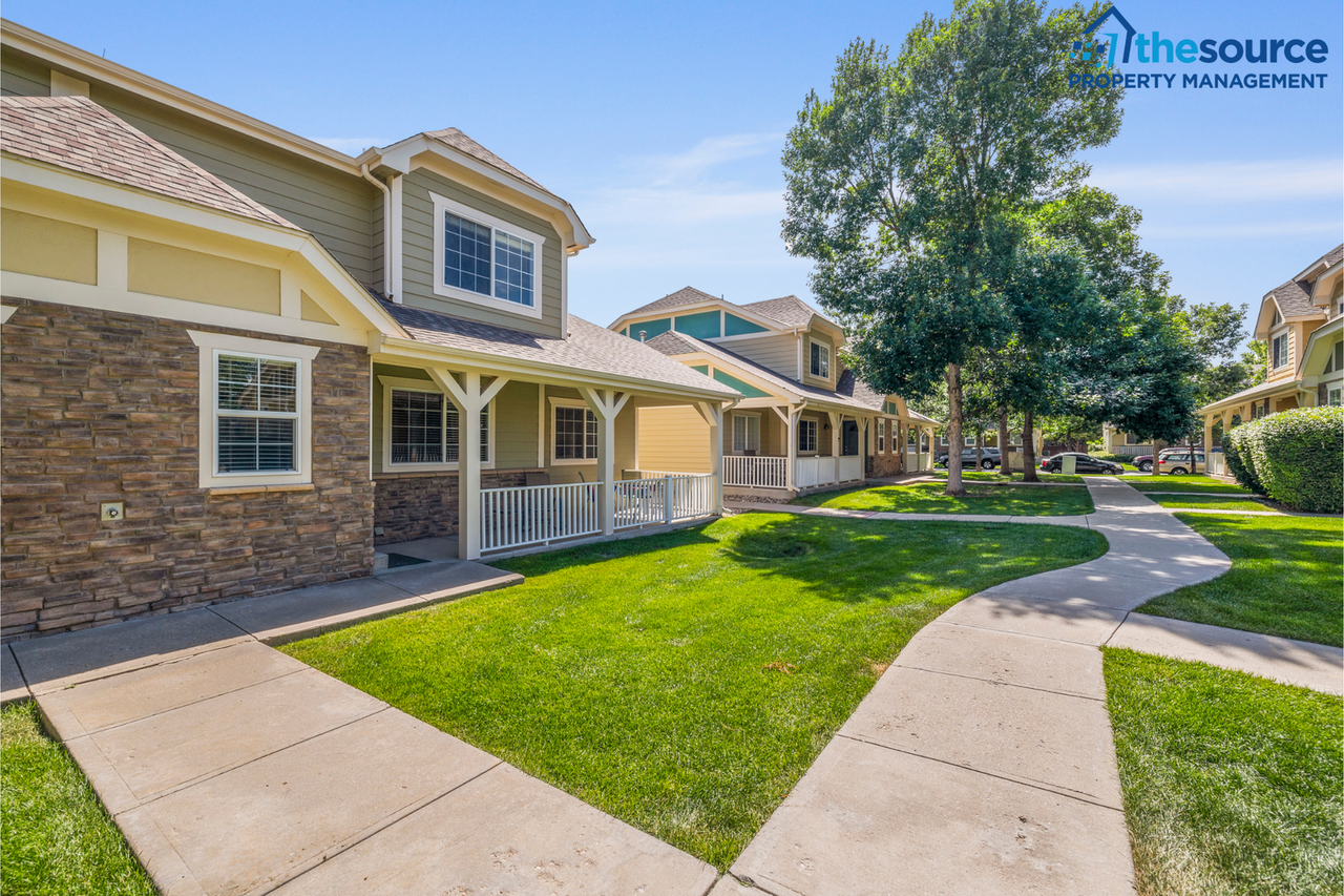 1014 Andrews Peak Drive - Photo 3 of 32