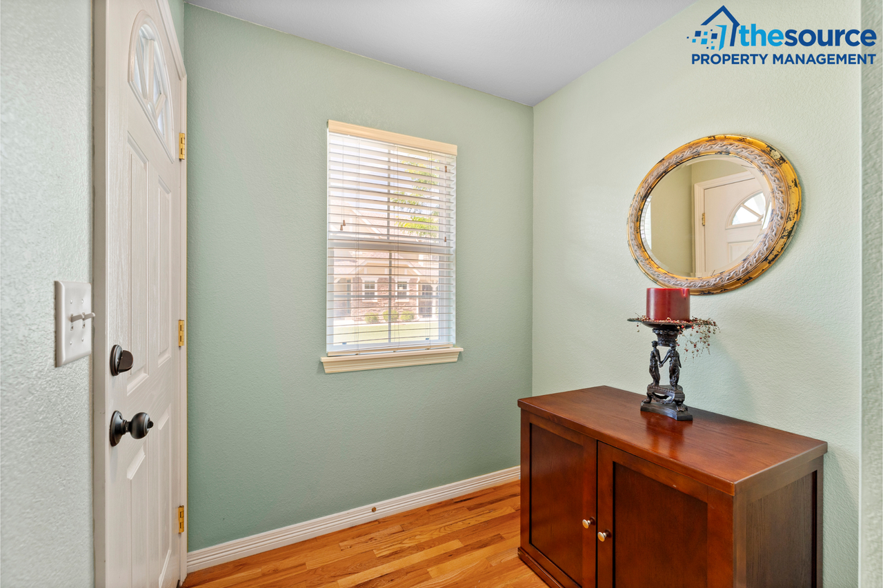 1014 Andrews Peak Drive - Photo 7 of 32