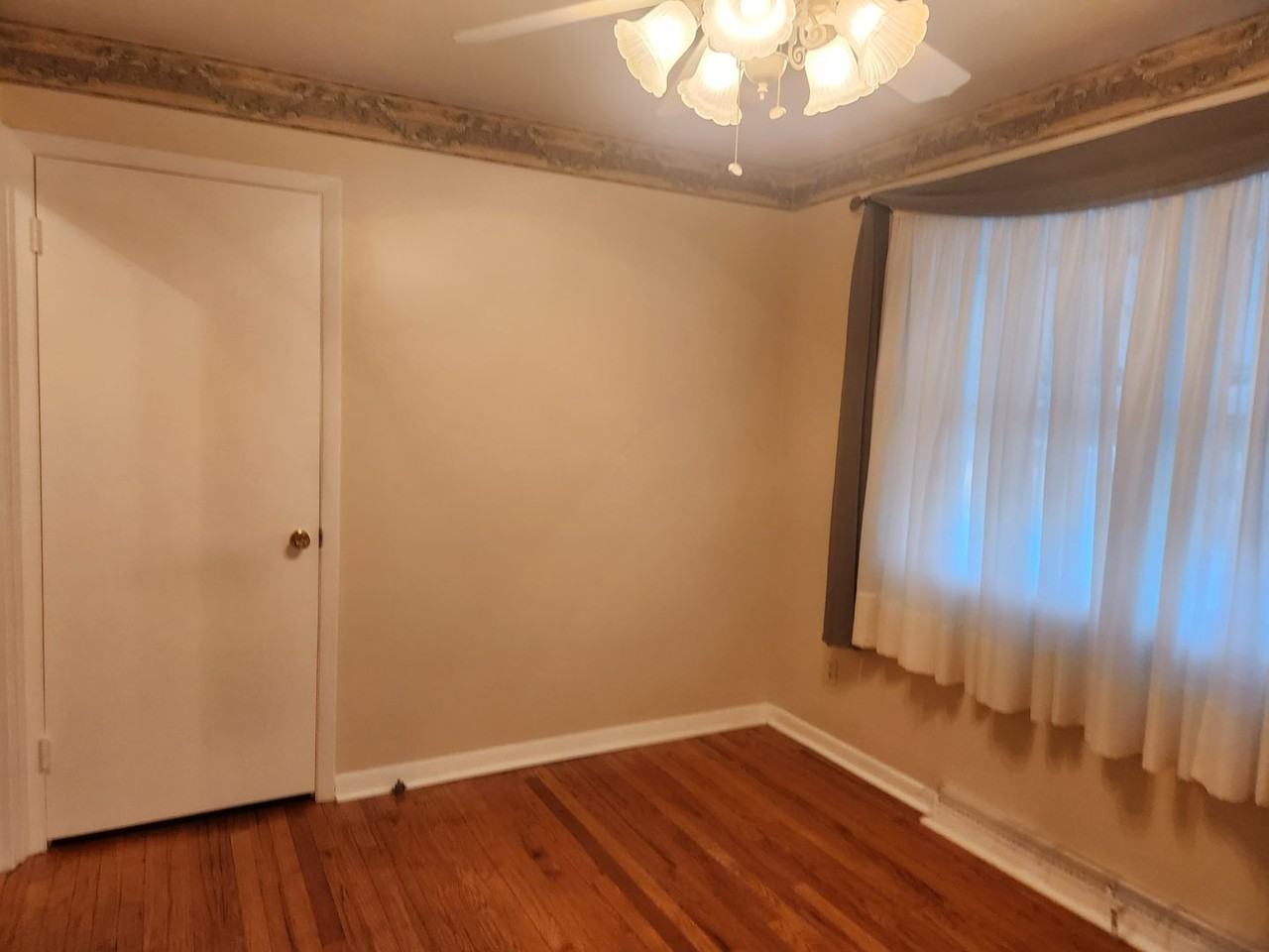 518 East Walton Avenue - Photo 7 of 23