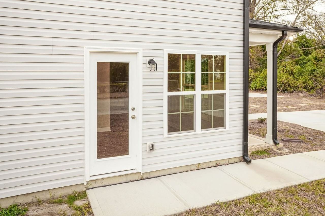 705 East Spruce Street - Photo 4 of 22