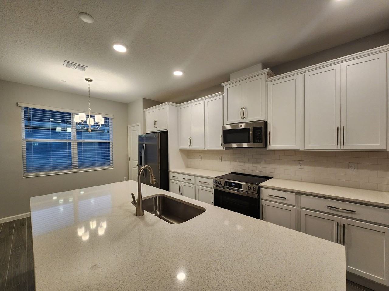 615 Pothose Street - Photo 4 of 28