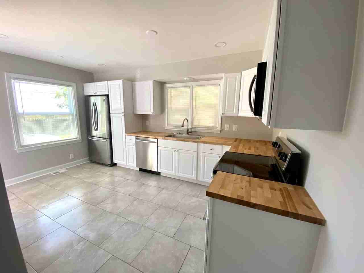 4118 Browns Lane - Photo 5 of 22