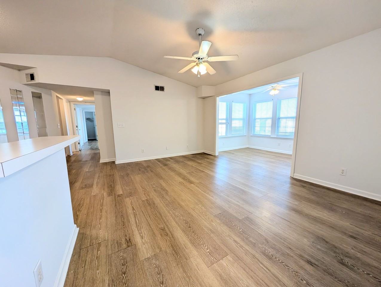 2273 Huntingdon Drive #J - Photo 5 of 25