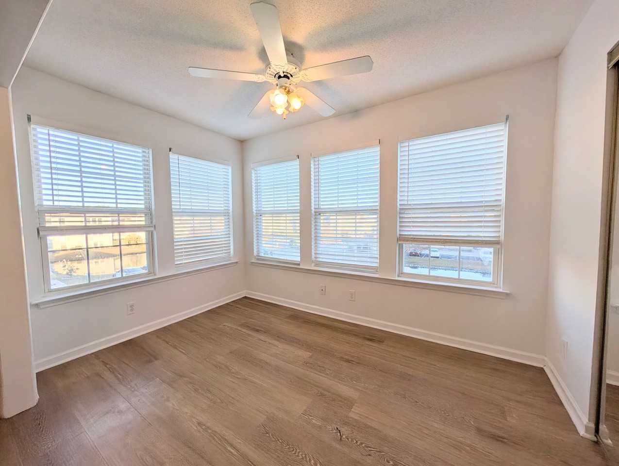 2273 Huntingdon Drive #J - Photo 7 of 25