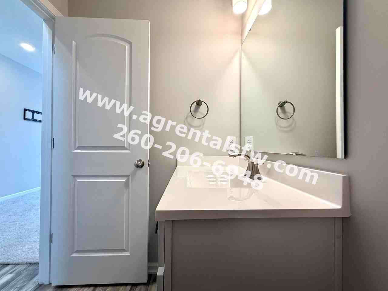 3583 Canal Square Drive - Photo 5 of 25