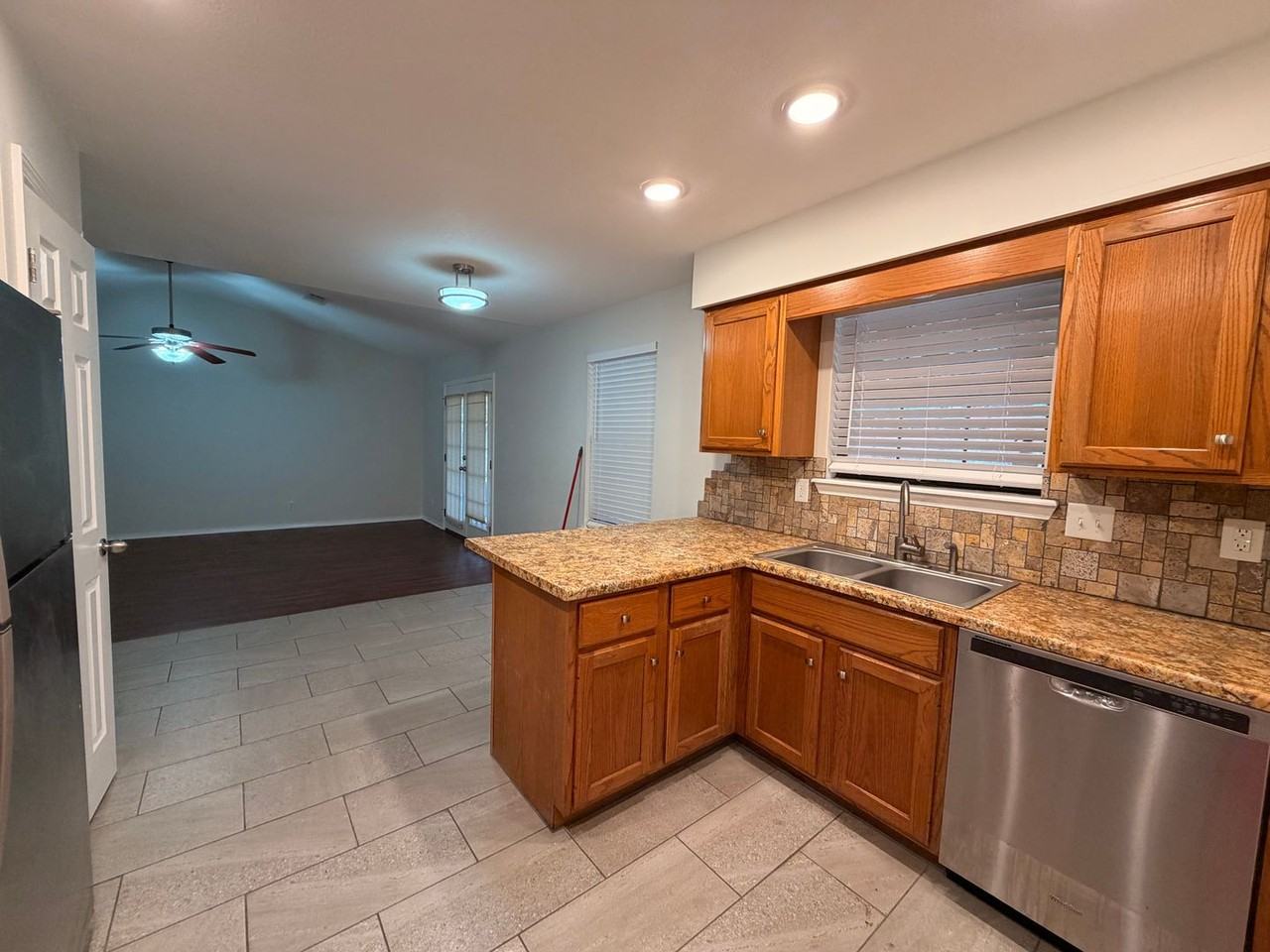 17 West 16th Place - Photo 3 of 14