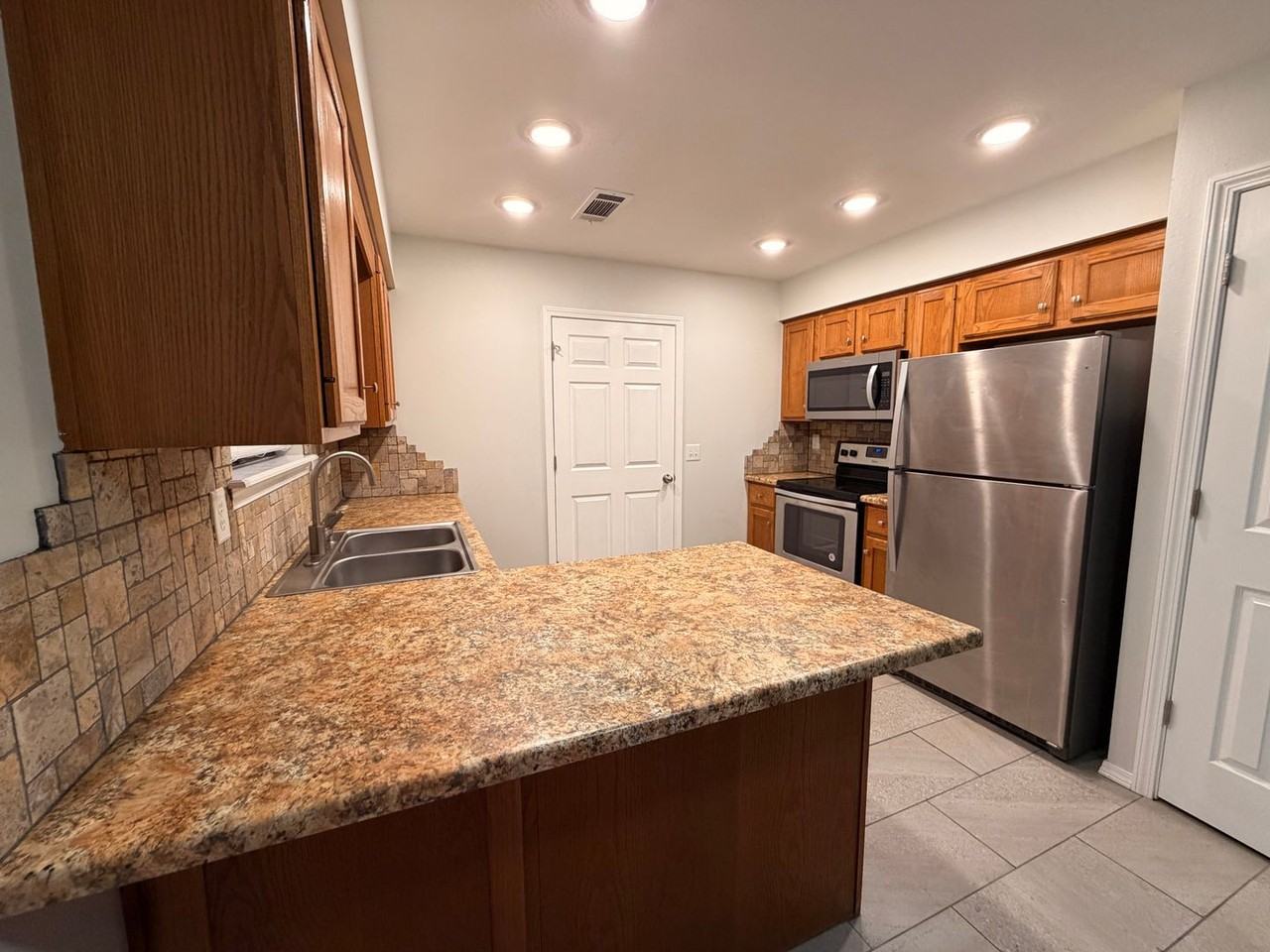 17 West 16th Place - Photo 4 of 14