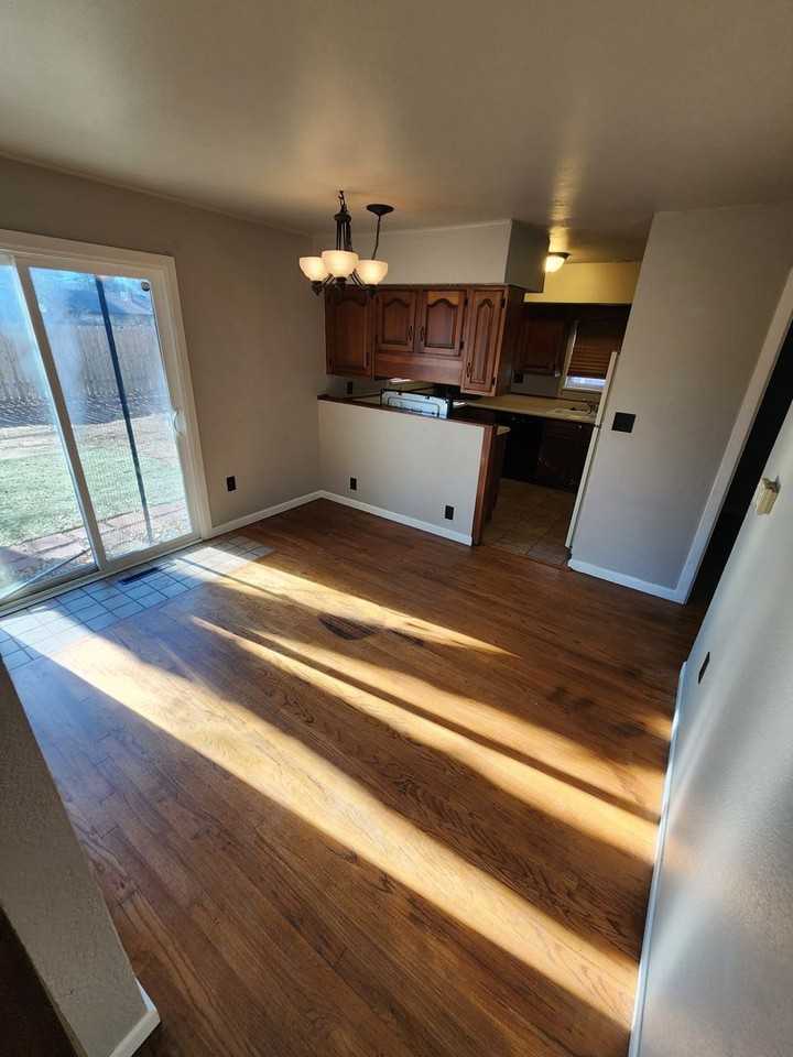 313 Redwood Drive - Photo 5 of 13