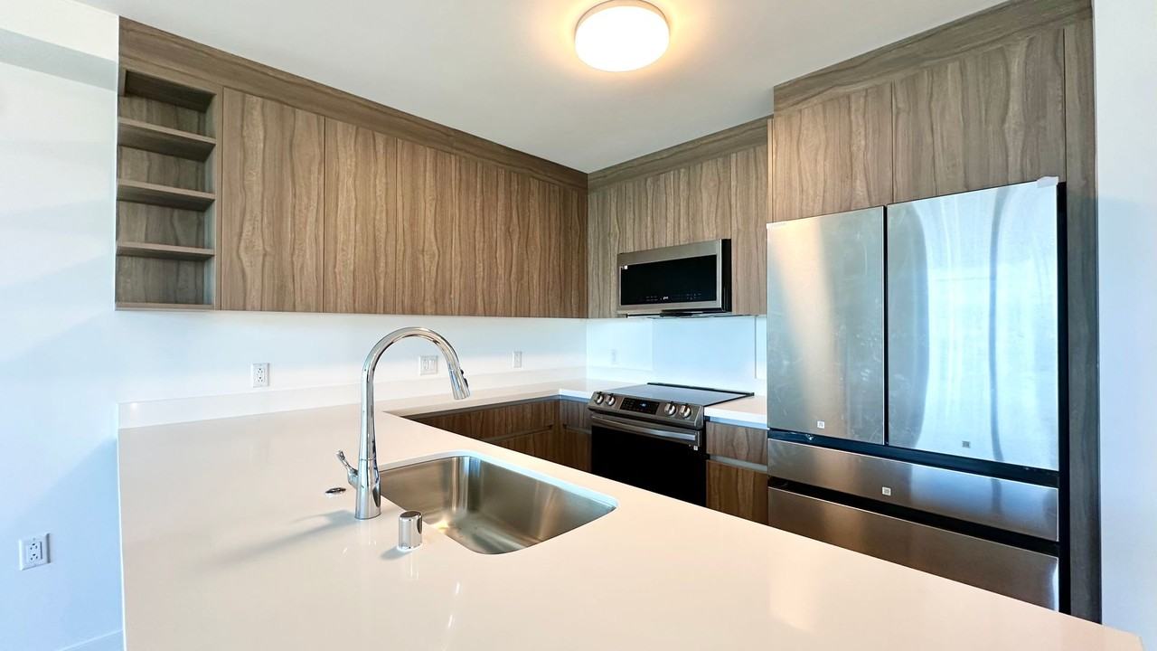 1500 Rycroft Street #2402R - Photo 4 of 40