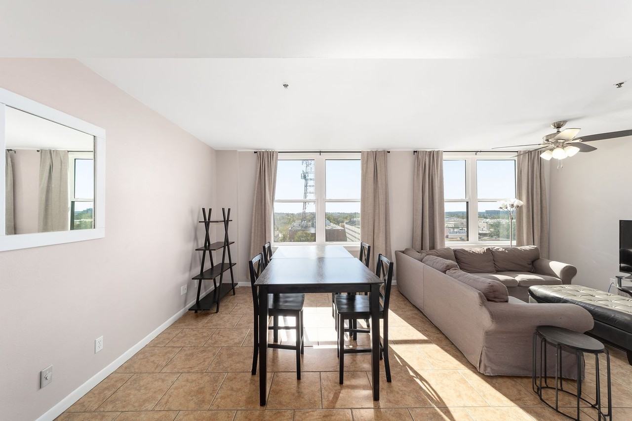 408 West University Avenue - Photo 6 of 29