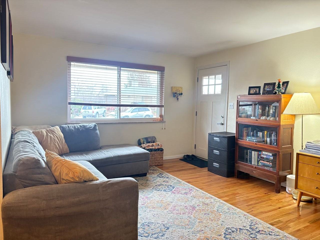 715 34th Street - Photo 5 of 21