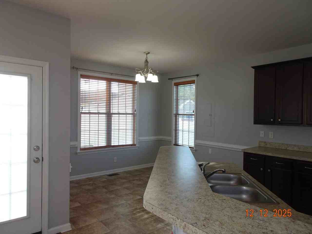 5507 Vaughn Lane - Photo 7 of 25