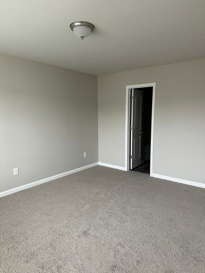 3801 Miller Drive - Photo 7 of 17