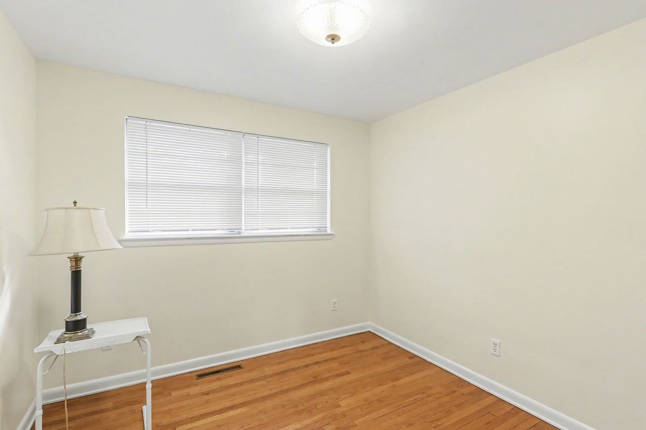 509 Grandview Avenue - Photo 6 of 13