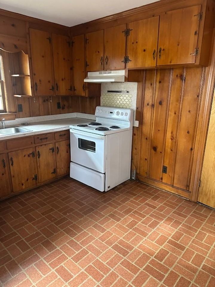 1228 York Street - Photo 3 of 10