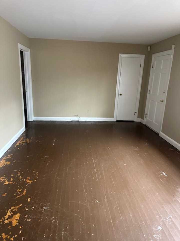 1228 York Street - Photo 5 of 10