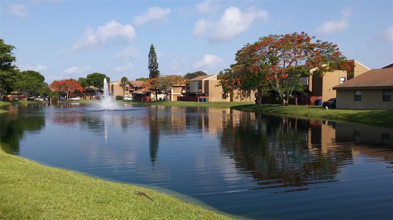 2944 East Missionwood Drive #48D - Photo 2 of 36