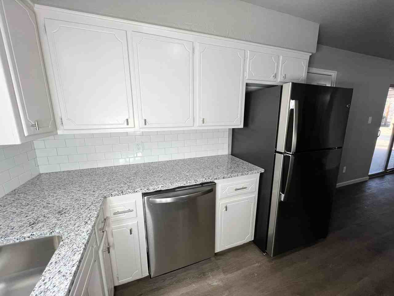 134 Northeast Fullerton Street - Photo 6 of 27