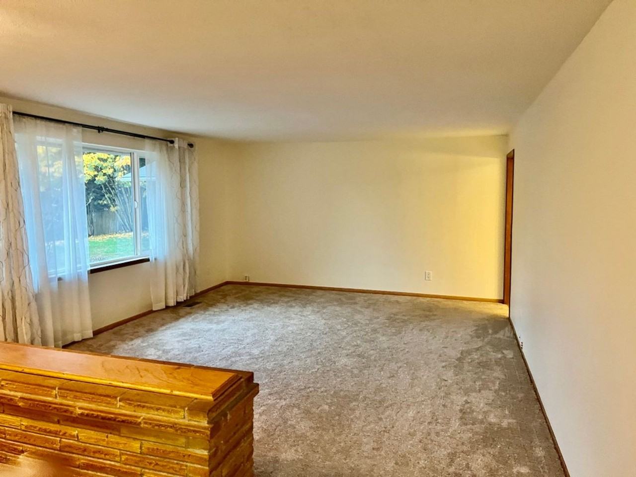 16866 Southeast 286th Street - Photo 5 of 27