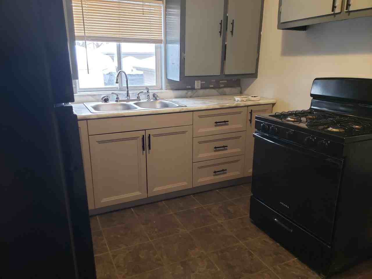 1728 S 88th St - Photo 6 of 7