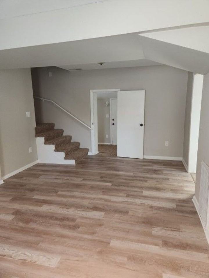 5120 North 56th Street - Photo 7 of 8