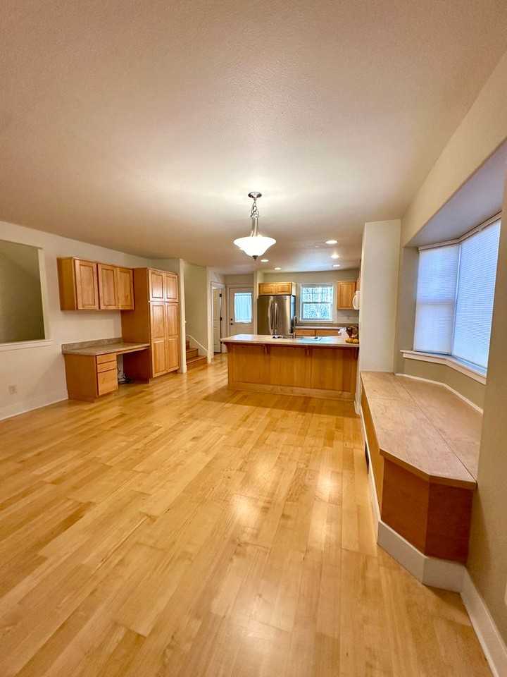 1889 Northwest Monterey Pines Drive - Photo 3 of 23