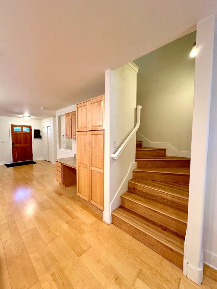 1889 Northwest Monterey Pines Drive - Photo 5 of 23