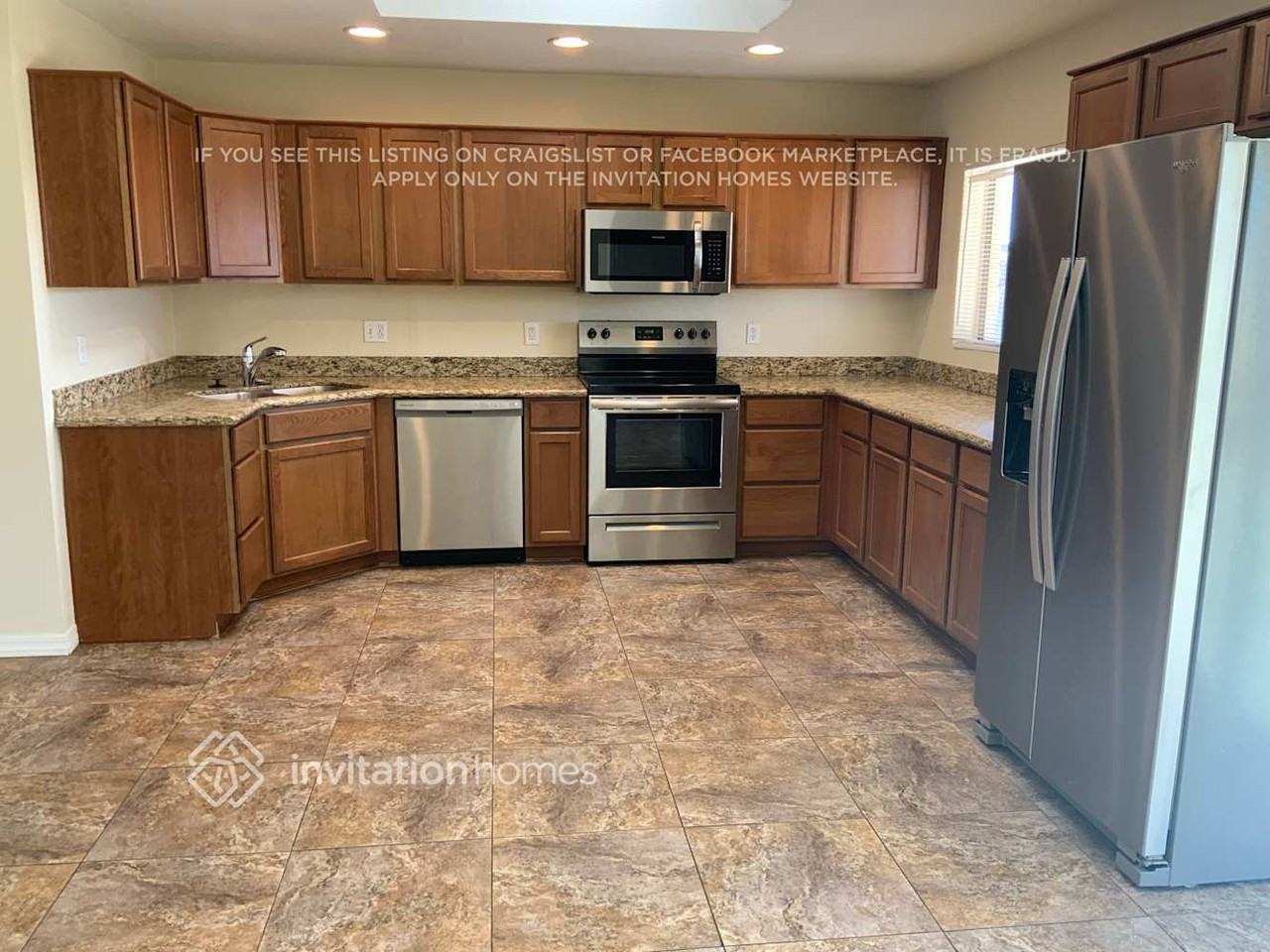 3033 East Corrine Drive - Photo 4 of 13