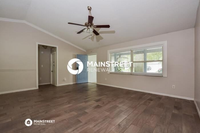 1604 Blackberry Ct - Photo 2 of 15