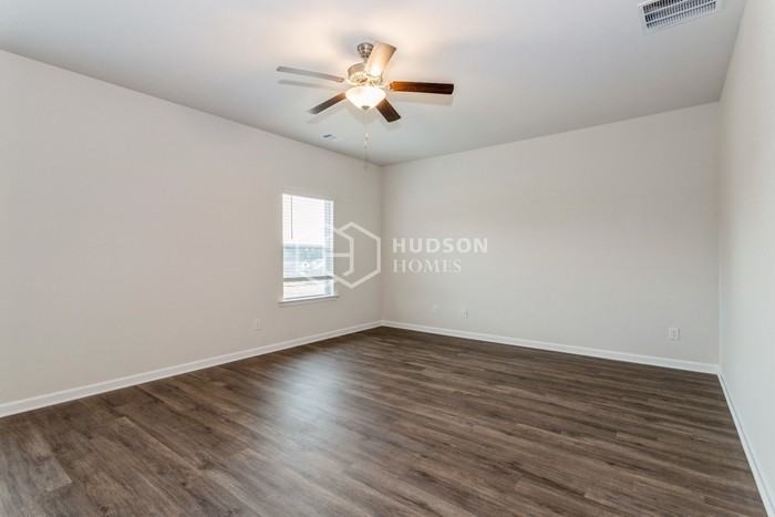 816 Athens Lane - Photo 6 of 24