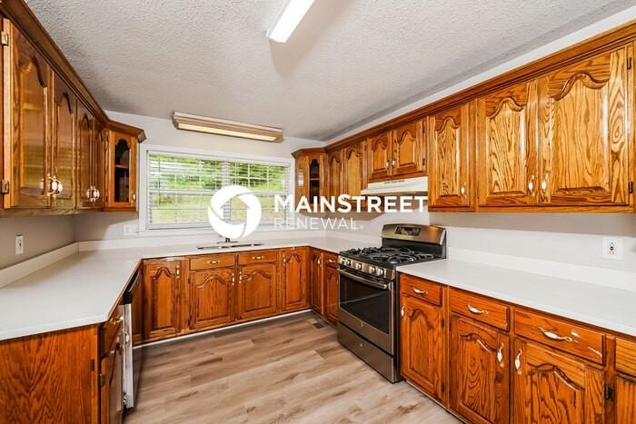 425 Anderson Mountain Dr - Photo 6 of 18