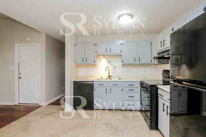 2 Country Wood Ln - Photo 7 of 15