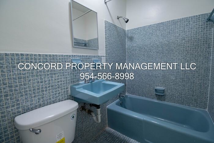 1411 Southwest 2nd Street #1 - Photo 4 of 7