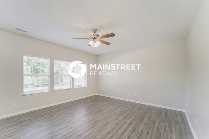 11123 Silver Glen Ln - Photo 4 of 17