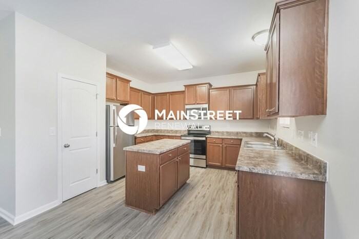 11123 Silver Glen Ln - Photo 7 of 17