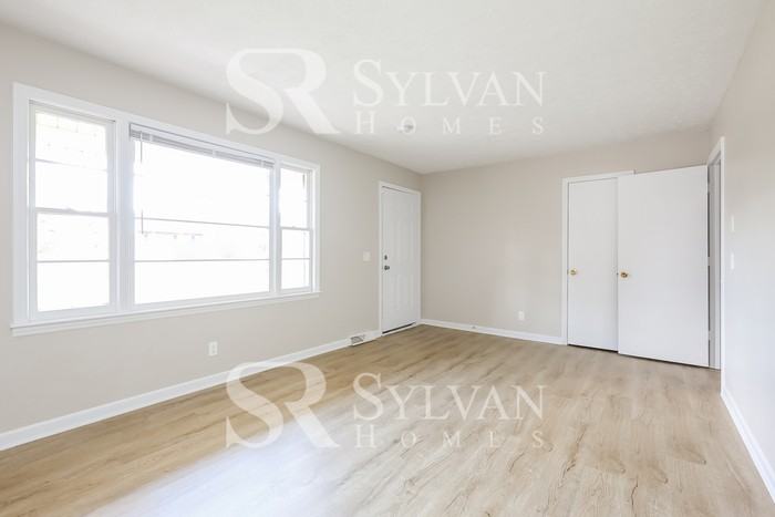 413 Boling Road - Photo 4 of 16