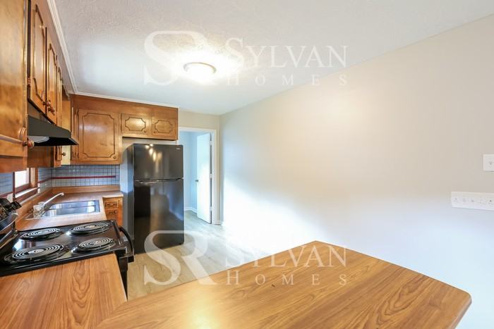 413 Boling Road - Photo 6 of 16