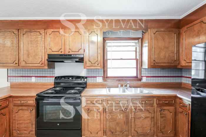 413 Boling Road - Photo 7 of 16